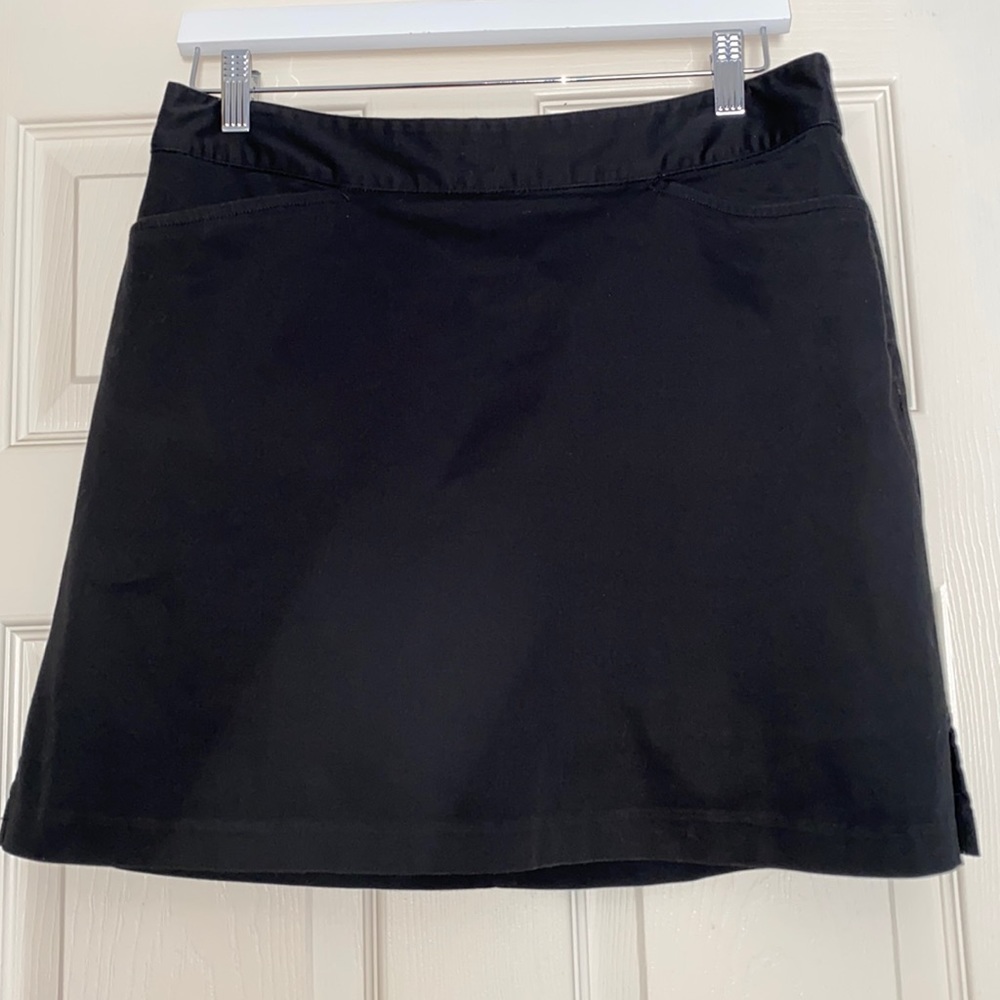 Lady Hagen Black Stretch Twill Skort EUC